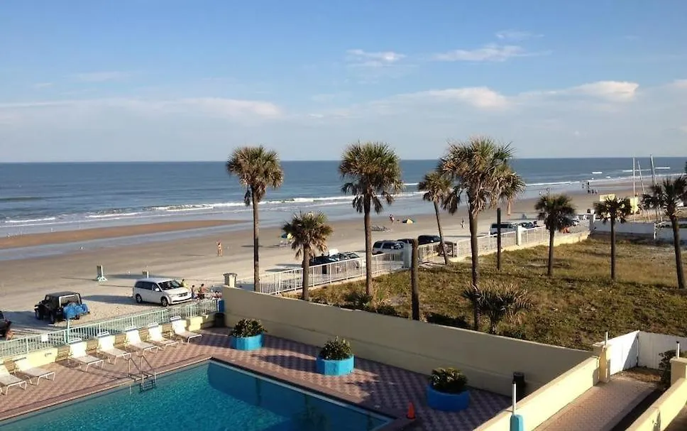 Luxury Beach Condo With Pool And Tiki Bar! Daytona Beach