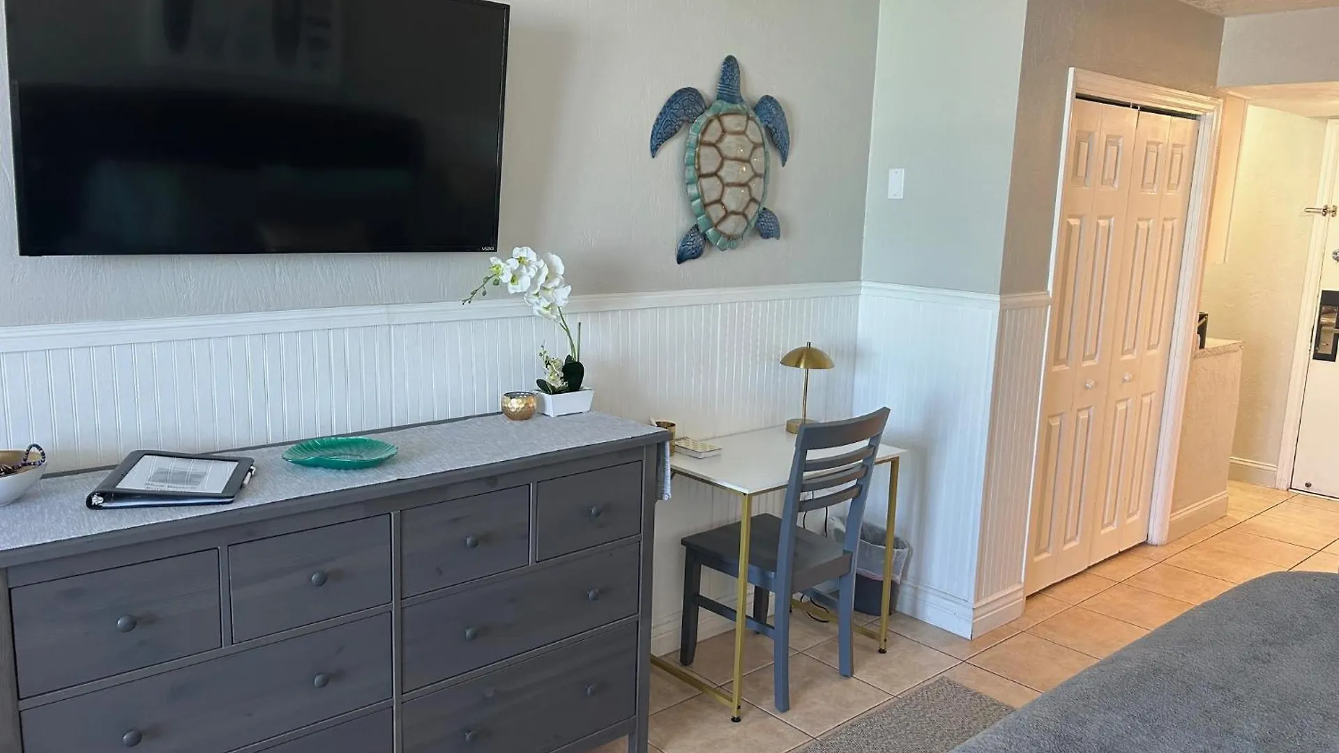 Aparthotel Luxury Beach Condo With Pool And Tiki Bar! Daytona Beach