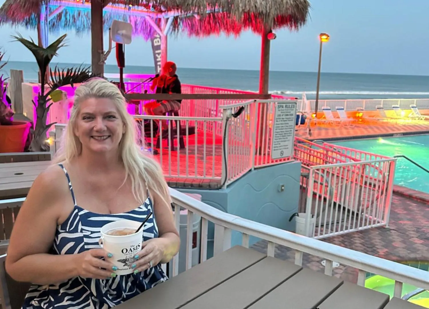 Aparthotel Luxury Beach Condo With Pool And Tiki Bar! Daytona Beach
